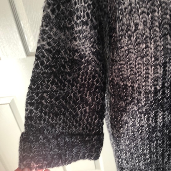 NWT 🆕 !! 1 M/L Left!! Sweater Dress - Picture 5 of 5